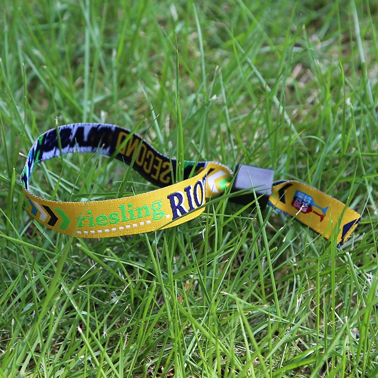 wristband W35