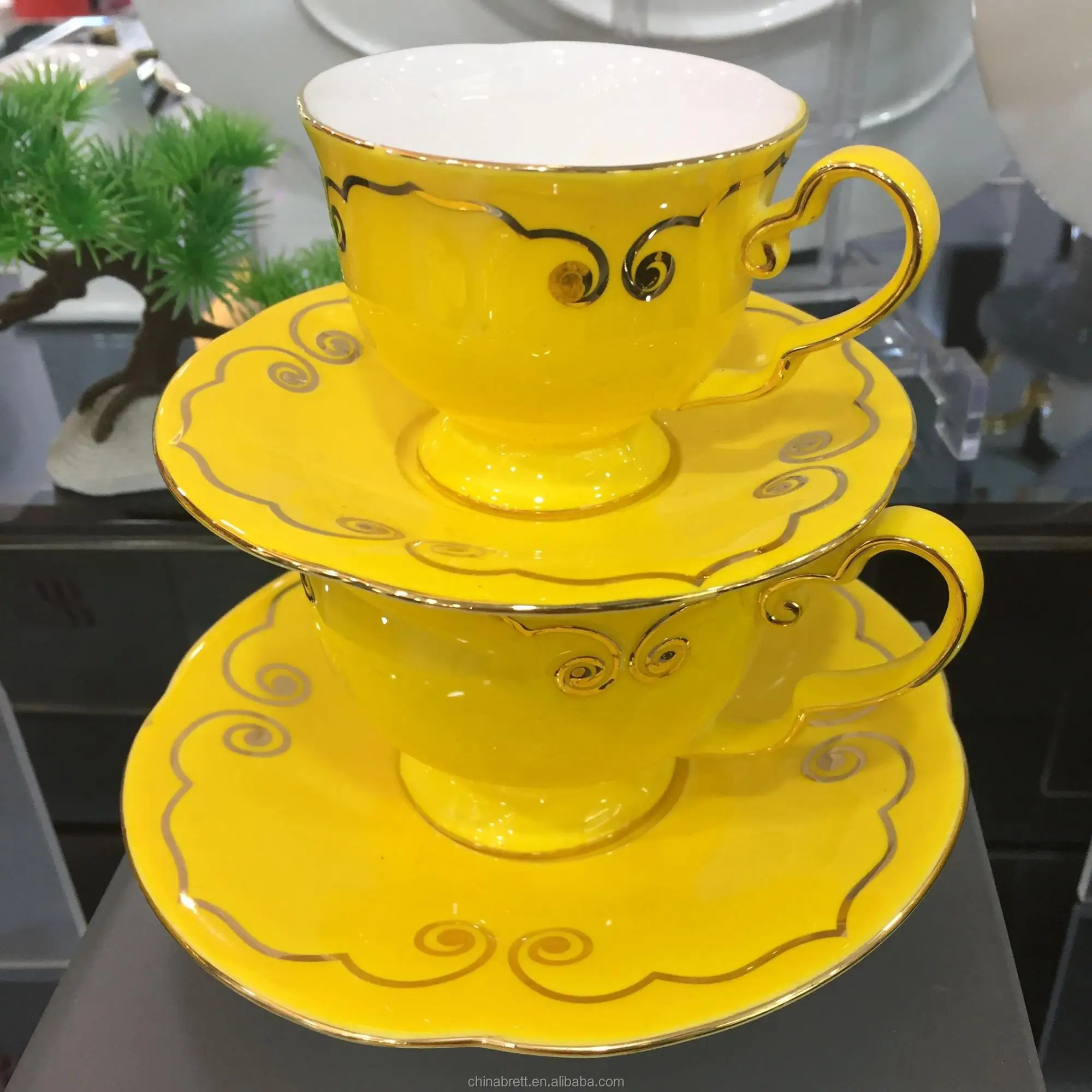 Gold Yellow Decorative Plate High Bone China Dinner Set