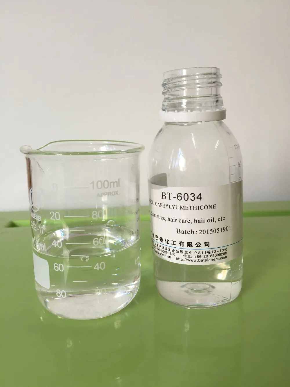 Caprylyl alcohol. Амоди метикон. Caprylyl Methicone в креме для лица.