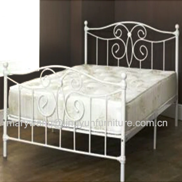 Time Living 5ft City Block White Metal King Size Bed Frame Time Living 5ft City Block White Metal
