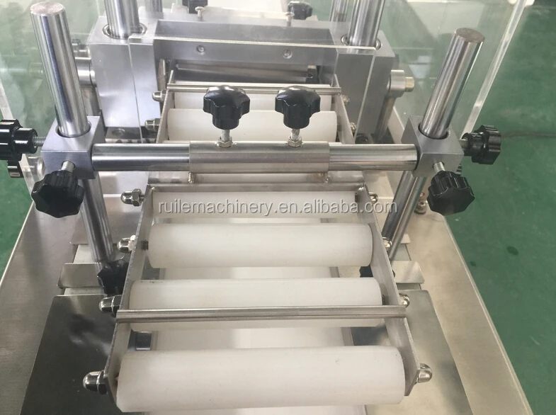 Automatic Cookie Extruder Frozen Cookie Cutter Machine