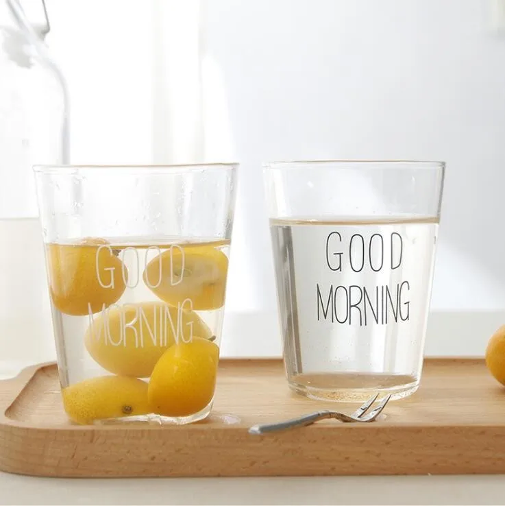 Завтрак в стакане. Стакан с утра. Вода в чашке. ПП завтрак в стакане.