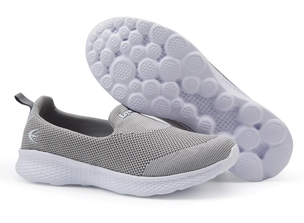 flat sneakers slip on