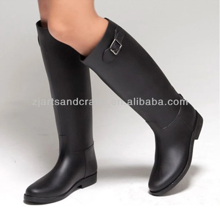 bota de andar a cavalo