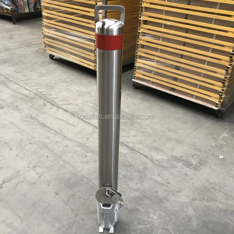 removable bollard 03