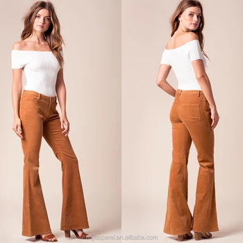 pantalones flare