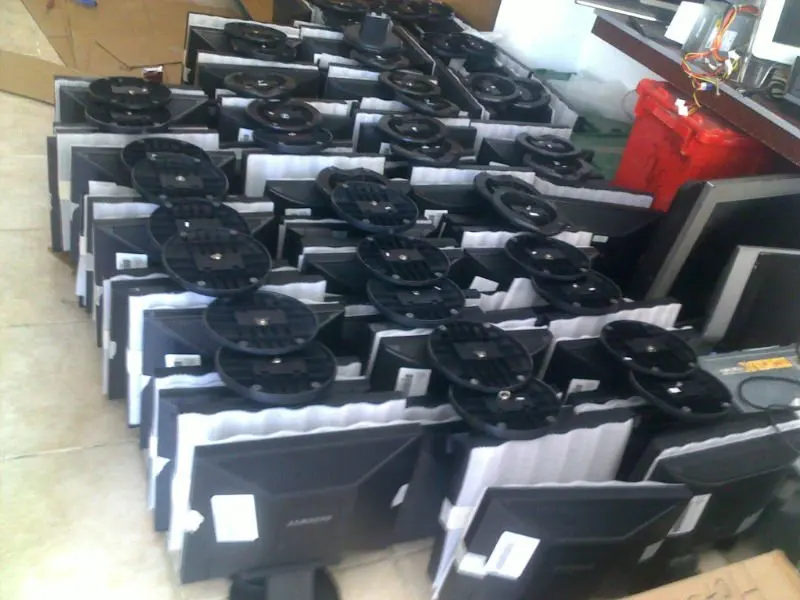 used_lcd_monitors.jpg