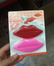 2pcs/pack Sexy Lip Kiss Bathroom Tube Dispenser Toothpaste Squeezer Toothpaste Tube Squeezer Tool (Random Color With package )