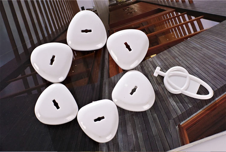 Outlet Plug Cover 01