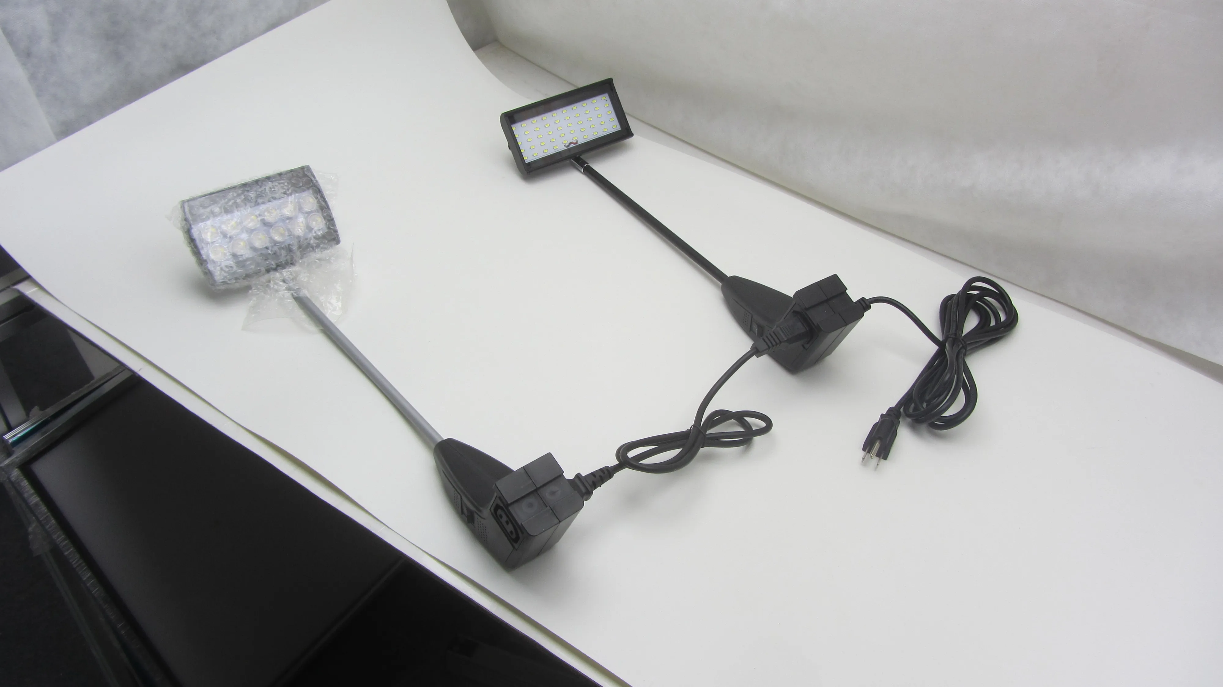 2300LM super bright best price exhibition display led long arm light with clamp