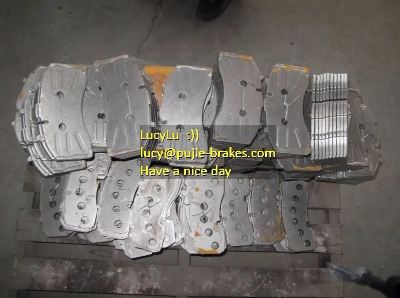 Semi Metallic Truck Disc Brake Pad For Dump Truck Buy Truck Disc