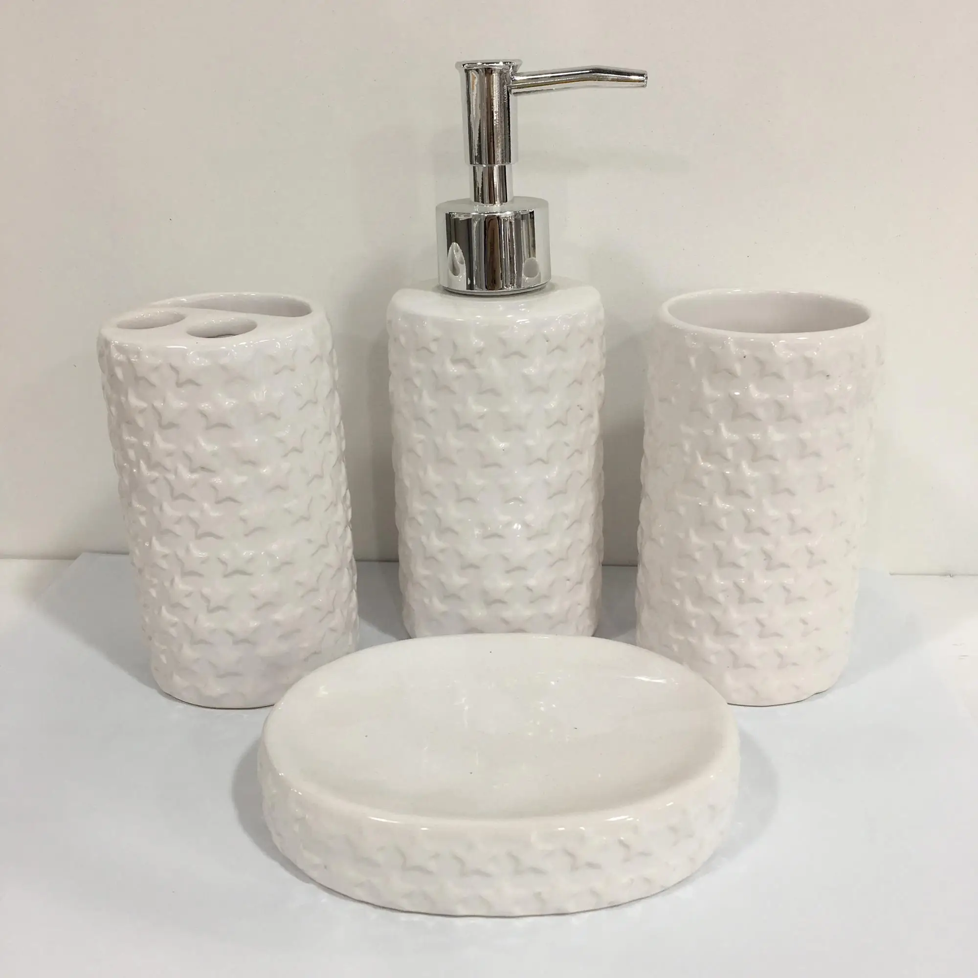 cheap price eco friendly porcelain bathroom set ceramic