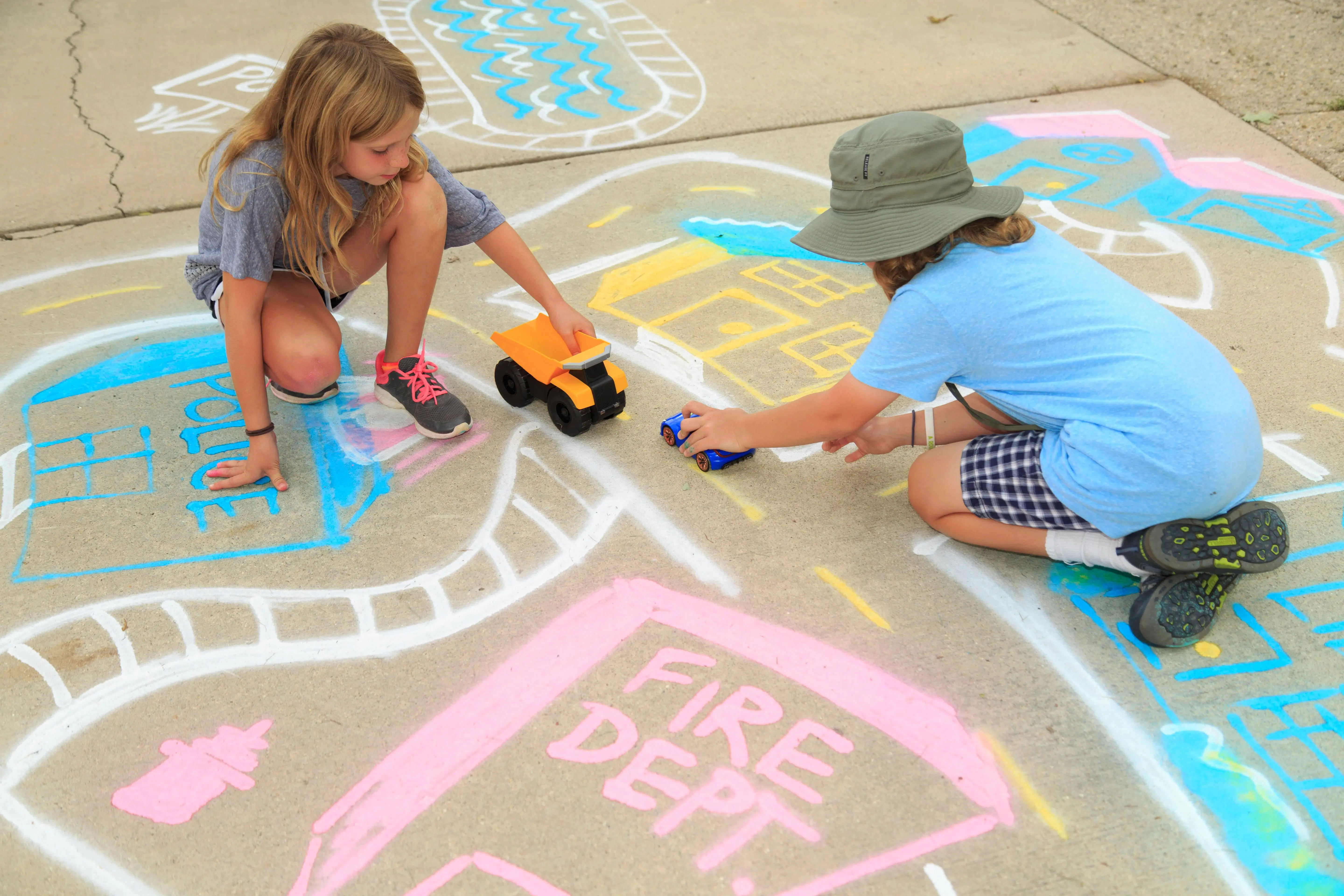 Aeropak 400ml Erasable Washable Removable Temporary Graffiti Chalk Spray Paint for kids drawing