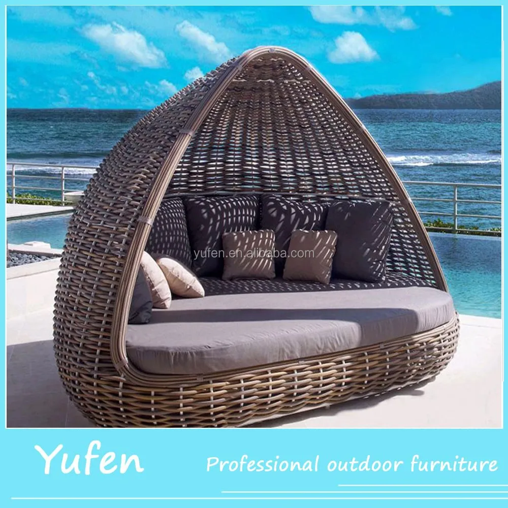 Slim Dictatuur extreem Rattan Wicker Round Outdoor Lounge Bed With Canopy Sunbed - Buy Rattan  Furniture,Rattan Garden Furniture,Rattan Wicker Bed Product on Alibaba.com