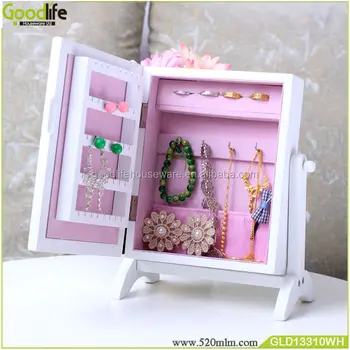 girls standing jewelry box