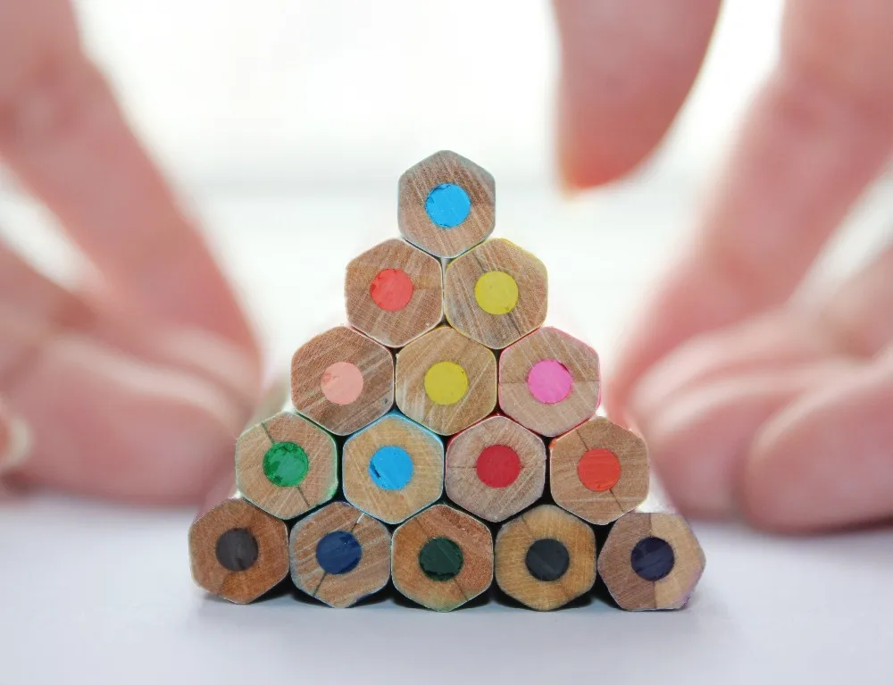 热卖12 件包装六角形短尺寸彩色铅笔促销