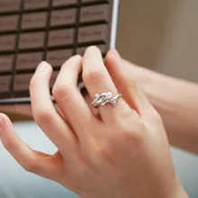 Korean jewelry Full House Song Hye Kyo with stylish personalized dolphin ring jewelry wholesale