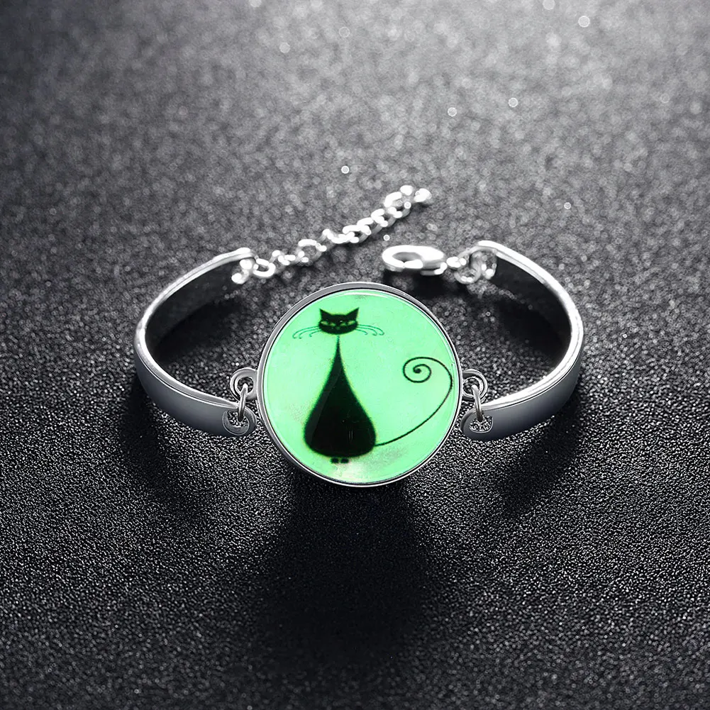 Compra Brillan en la oscuridad pulsera online al por mayor