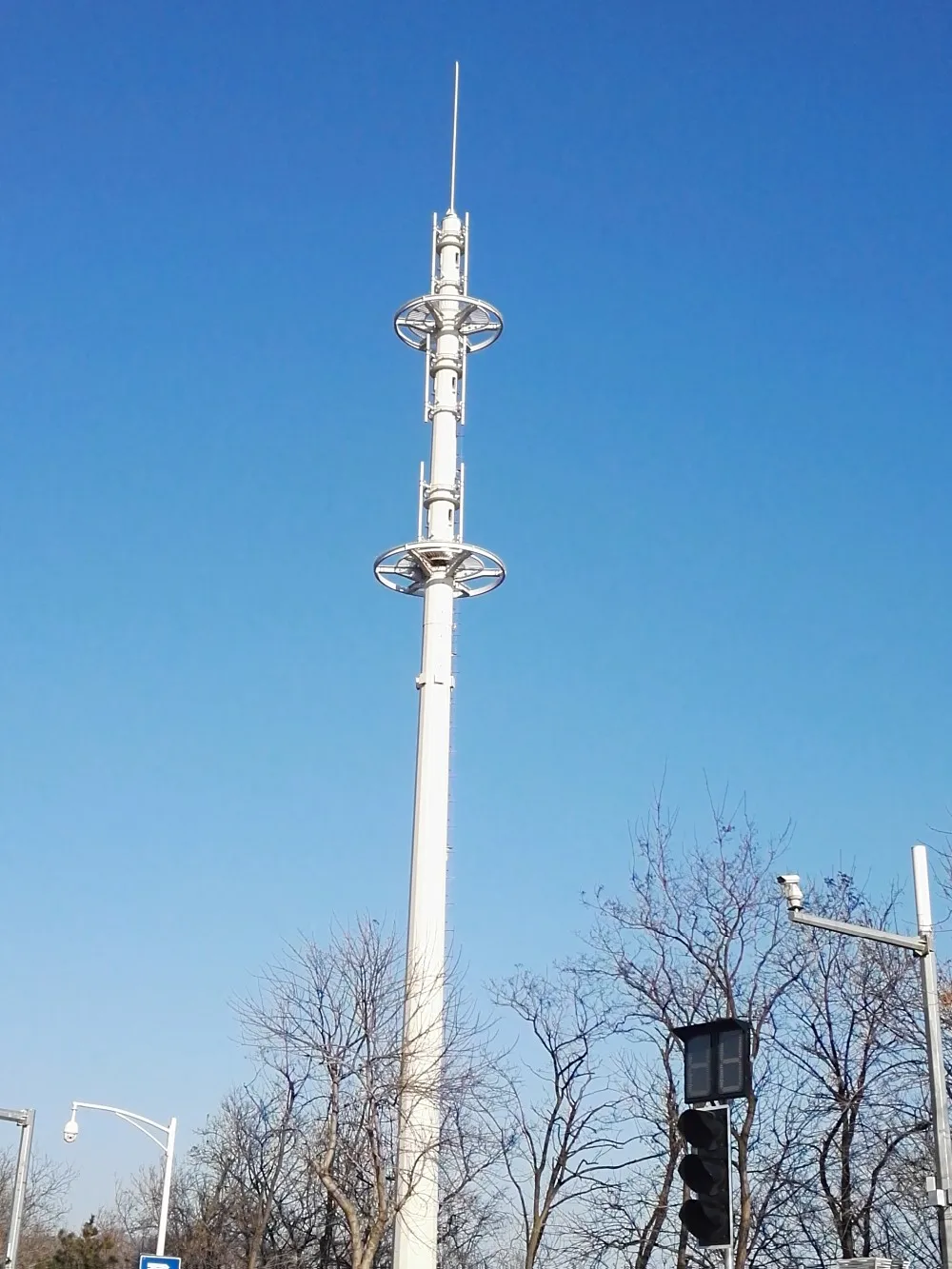 mast and communication antenna telecom 40m Monopole Antenna Tower ...