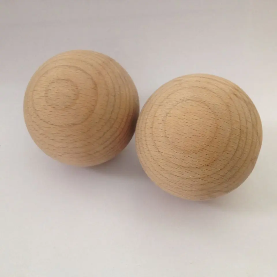 Round ball. Круглый деревянный шар. Шарики большие деревянные. Деревянные овальные шарики. На деревьях круглые шары что это.