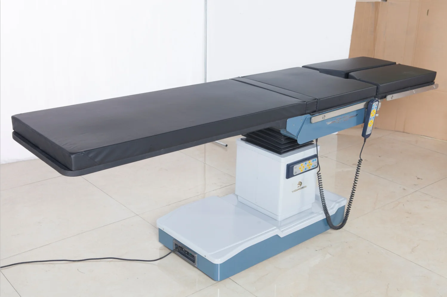 Electric surgery table for rectal and kidney urological operation