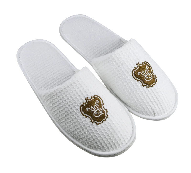 Custom White Closed Toe Waffle Slipper With Embroidery Logo For Hotel ...