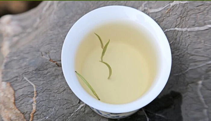 Fujian fu ding aged White Silver Needle tea - 4uTea | 4uTea.com