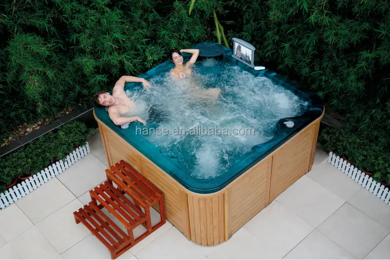 Sex In Jacuzzi