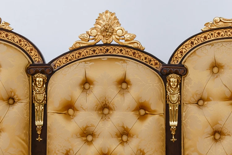 French Luxury home furniture Italian royal style wooden antique sofa set sectional sofa for hotel lobby villa  Living room