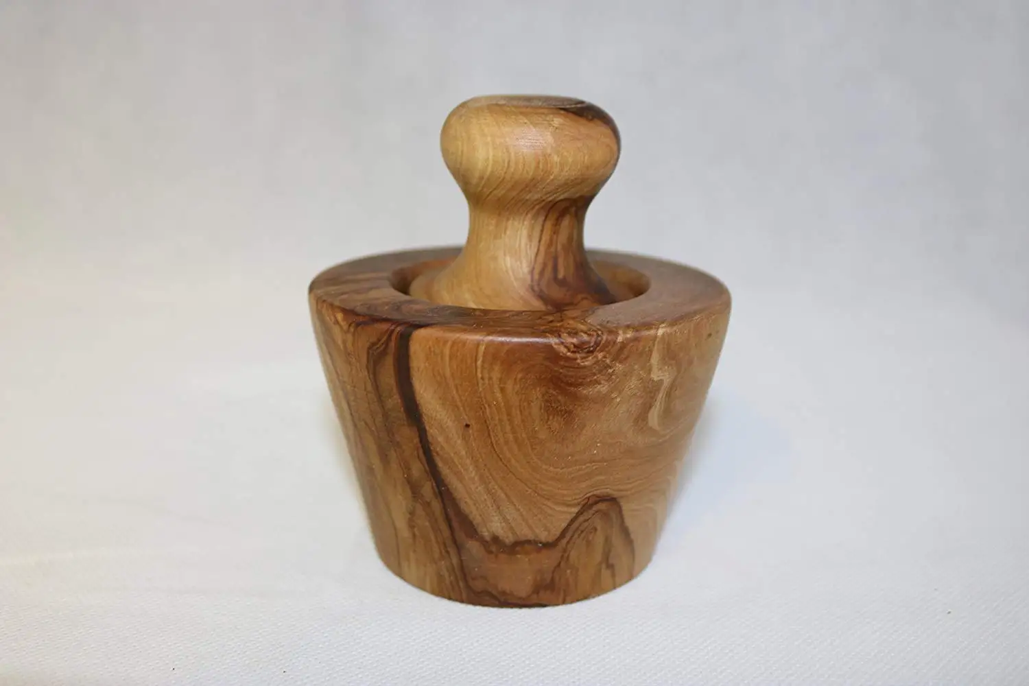 Sturdy Pieces to Safely Crush Mash or Grind Garlic Pills Herbs Non-Slip Solid Base Darido Olive Wood Pestle and Mortar Authentic Olive Wood Handcrafted Gift Eco-Friendly Packaging 