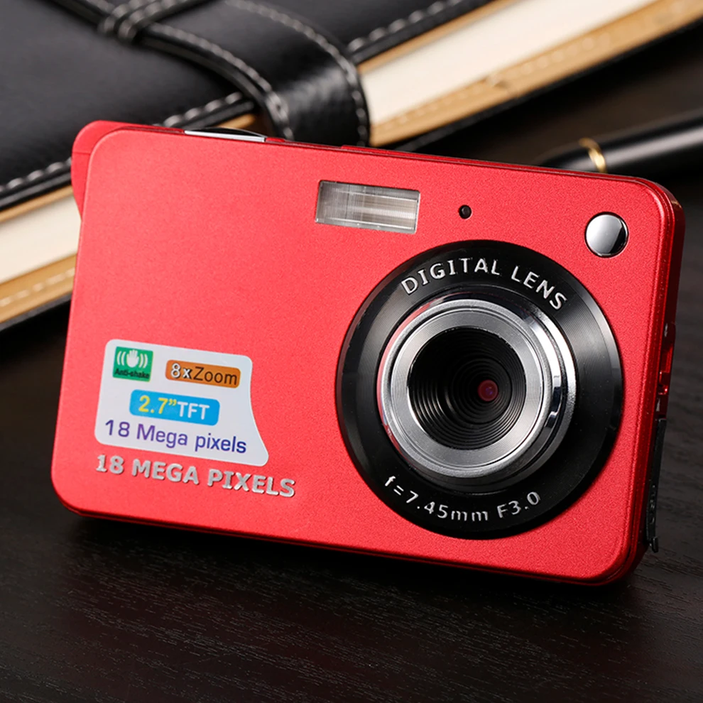2.7" Big Screen Digital Camera With Rechargeable Lithium Battery