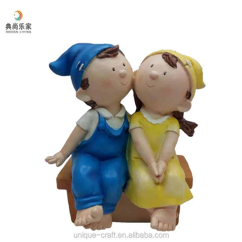 Gift item cute little boy and girl resin figurines