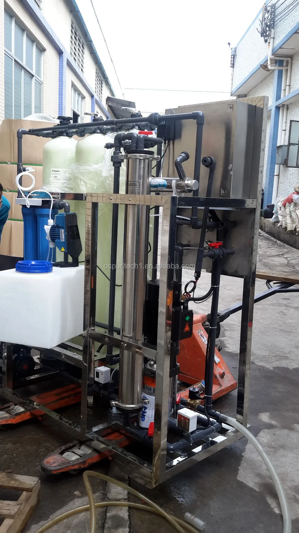 Low price 250lph (1500gpd) reverse osmosis(ro) water purification system for BOREHOLE salty water desalination