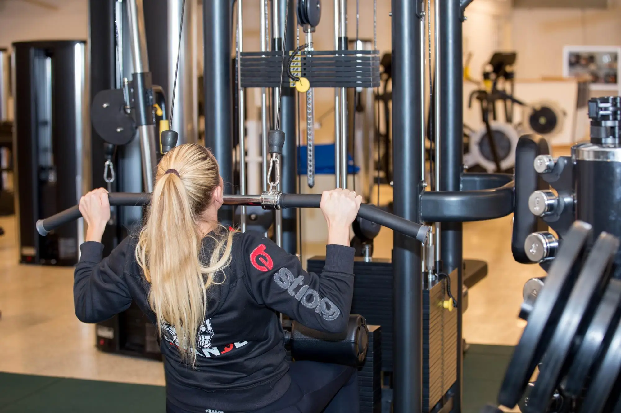 Máquina para gimnasio de 5 estaciones TZ-4009