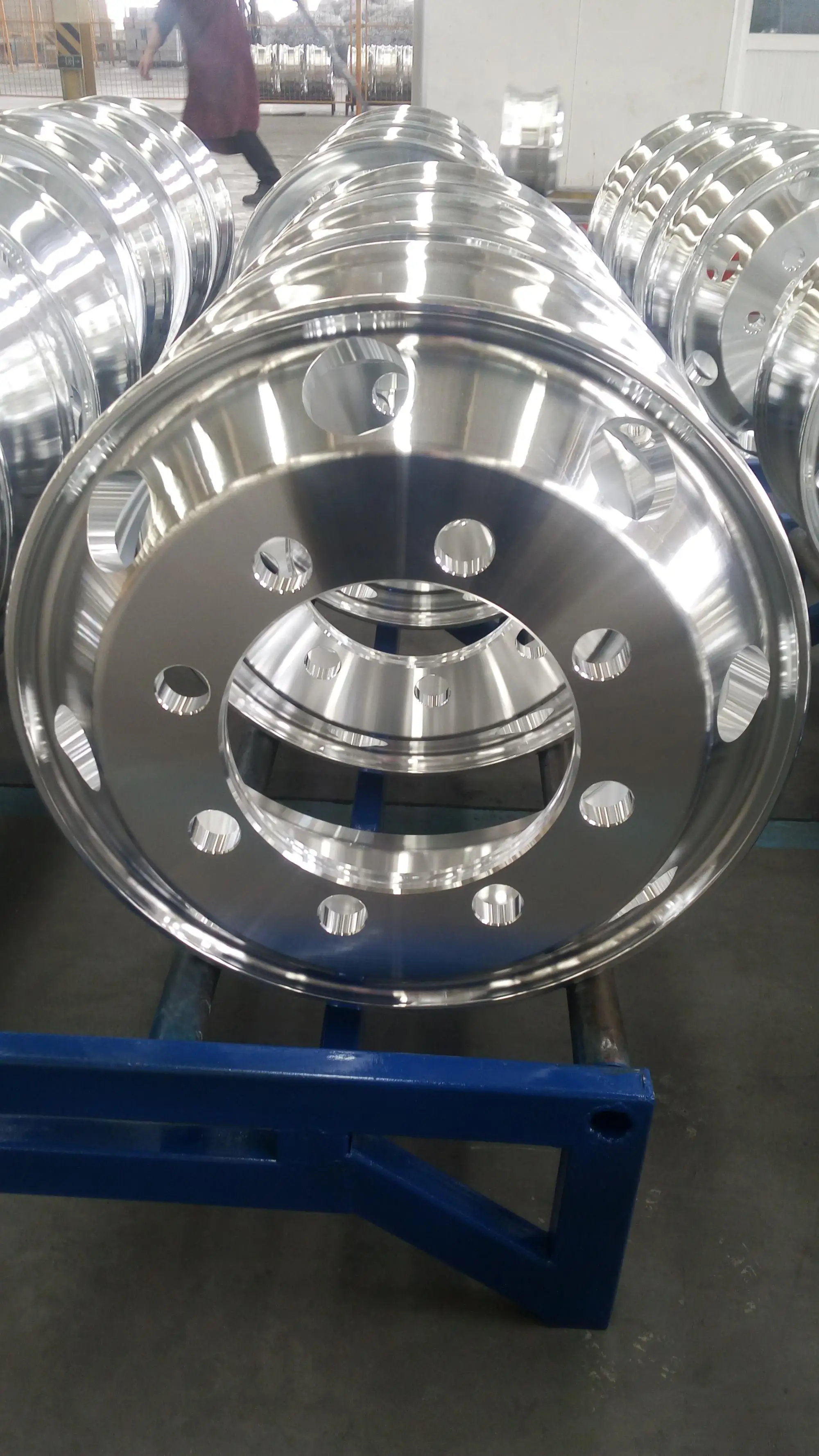 More Lighter And Truck Aluminum Wheel 19.5*7.5 Buy Cheap