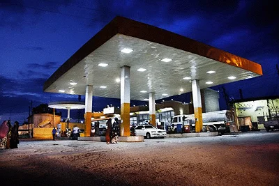 Chinese supplier prefabricated steel construction petrol station