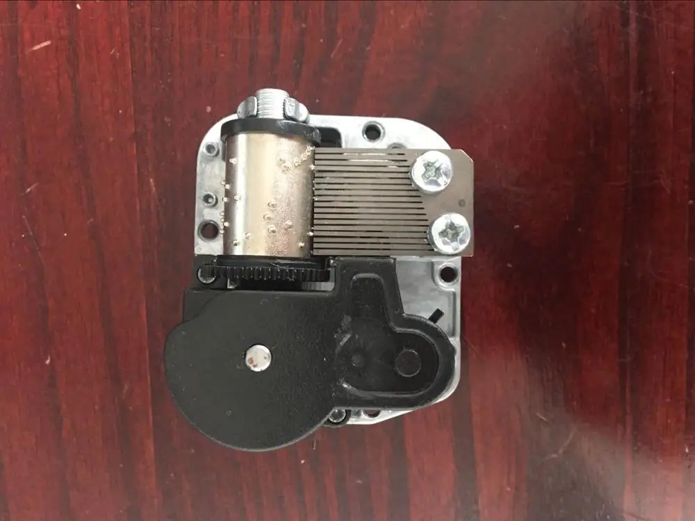 Chinese Direct Factory Custom Song Wind Up Music Box Movement With 18