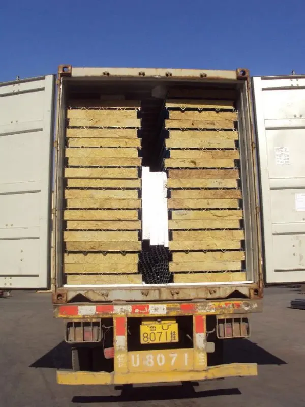 roof panel fitting container