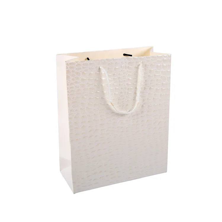 Top Quality Luxury Jewelry Packing Christmas Paper Bag With PP Rope Handles