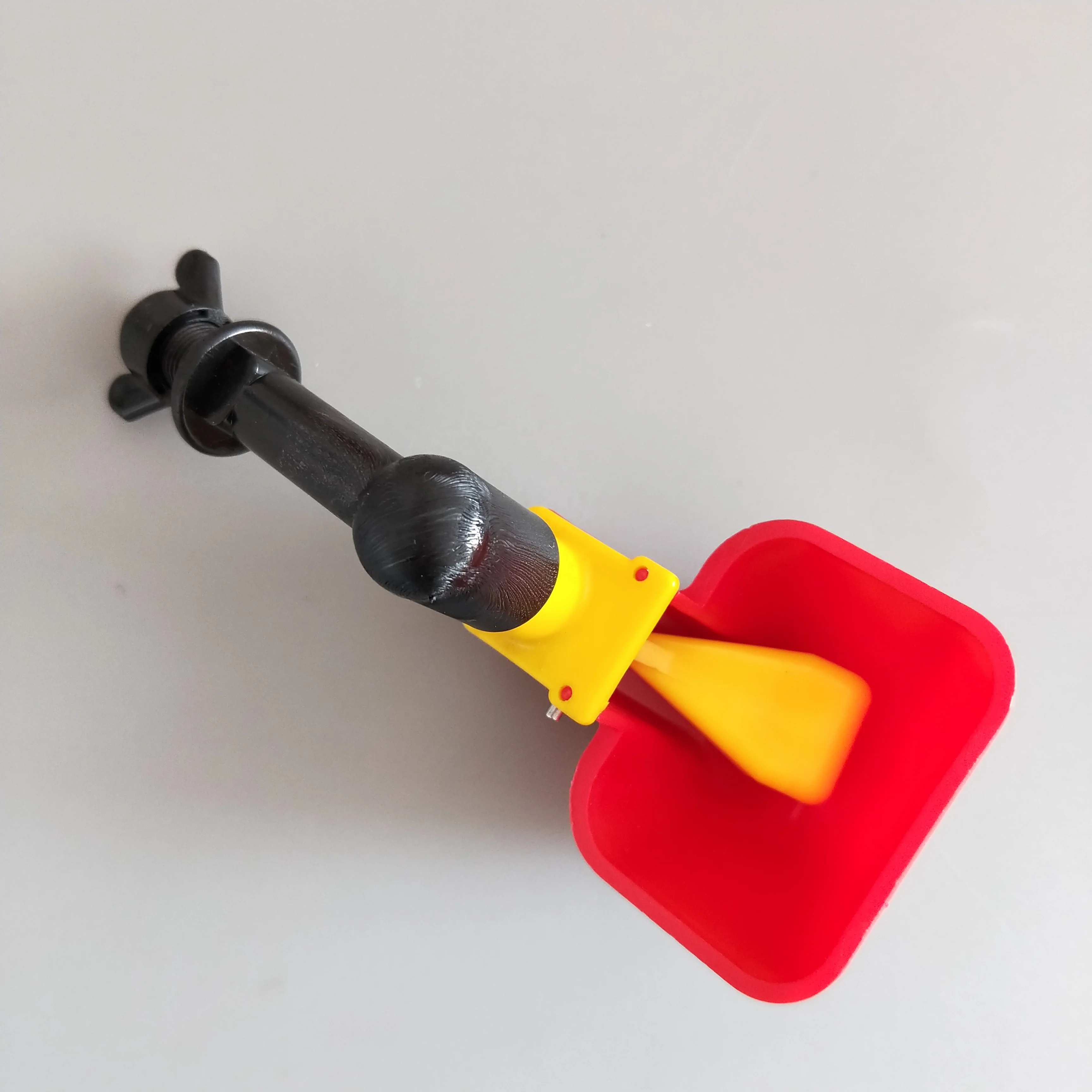 鸡红自动鸡水饮水器方杯,带连接器ph101   ph03p