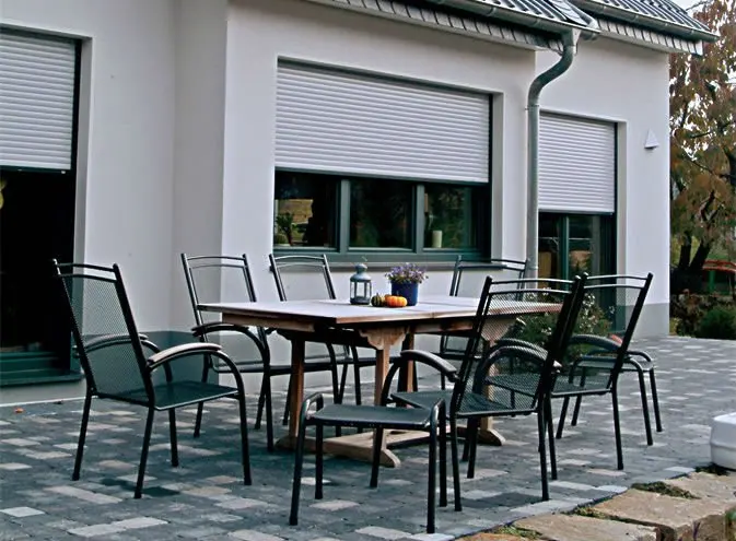 aluminium window,roller shutter and mosquito net together 3.jpg
