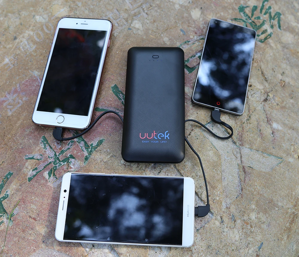 charge three phones.jpg