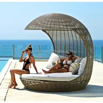 Exotic Coconut Shaped Queen Size Outdoor Round Chaise Lounge Wicker Cane Indian Charpoy Daybed Furniture