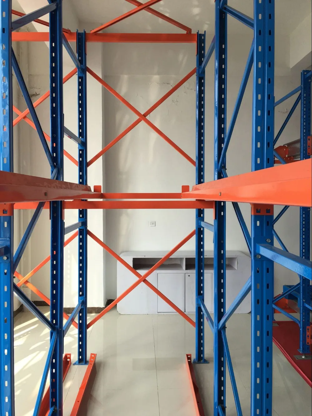 Cargo & Storage Equipment China Supplier Warehouse Drive In Pallet Rack ...