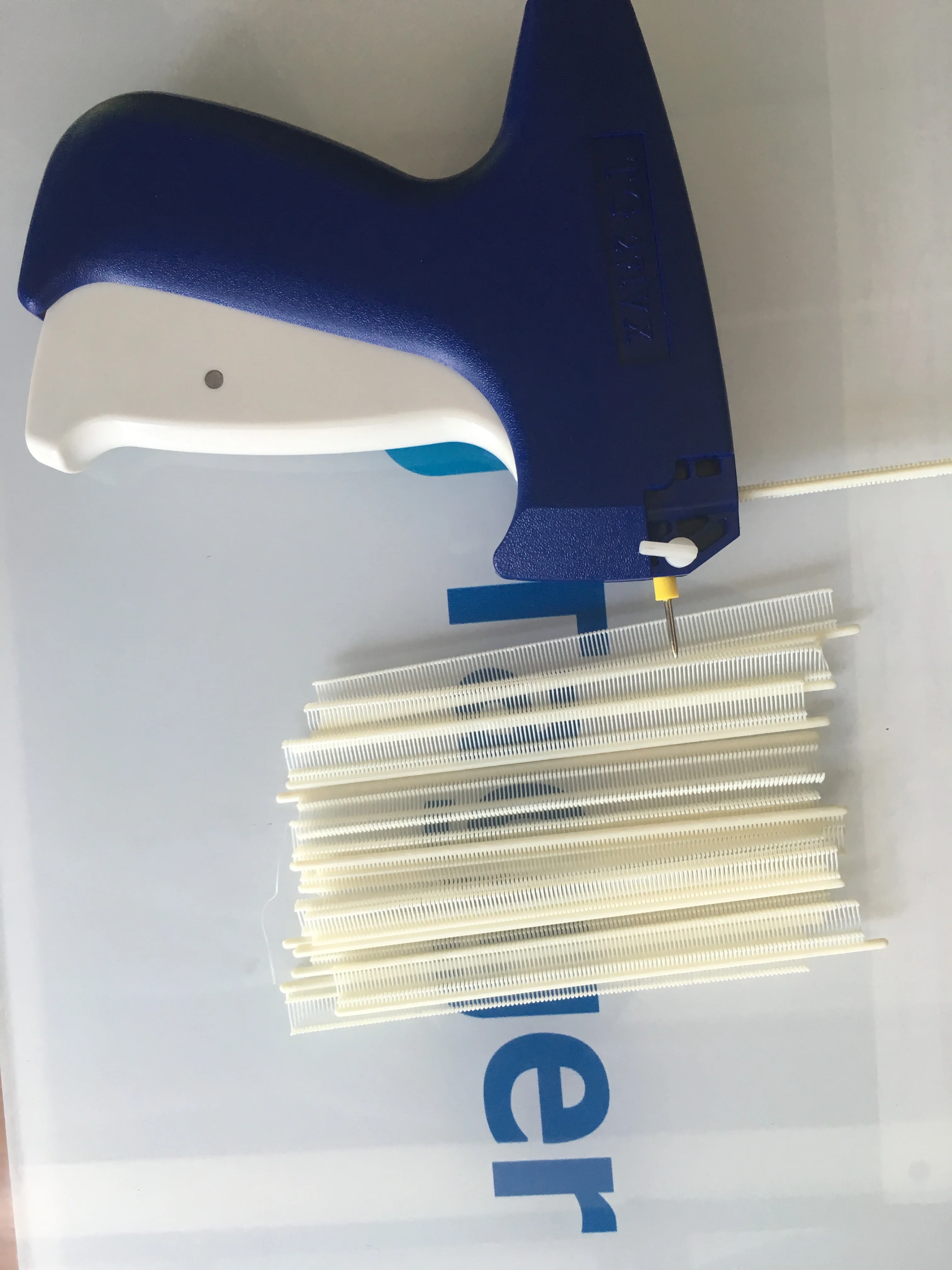 High Quality Tg261vx Micro Fine Tagging Gun Kit For Garments With 2500