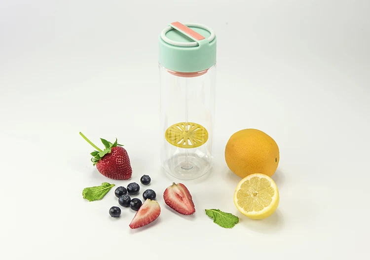 700ml BPA FREE Wholesale Plastic Bottle Water Bottle Fruit Infuser Water Bottle