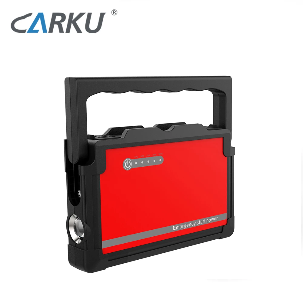 User connecting smart clamps to car battery with polarity indicator lit