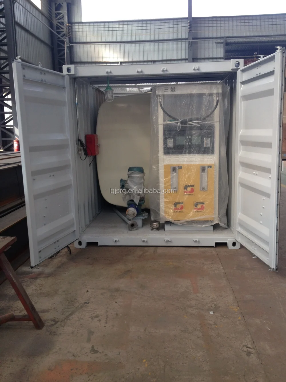 100 Customized Mobile Filling Station With Automatic Fire Extinguisher,Tanker Buy 100