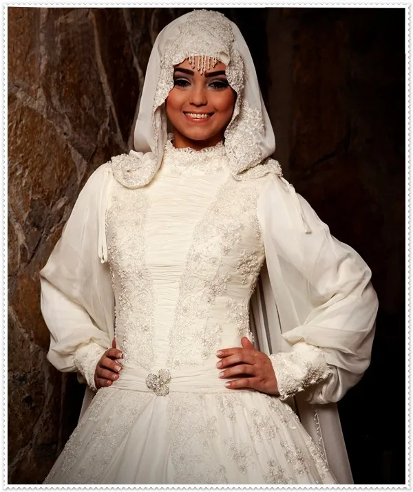Robe De Mariée Musulmane Voilée