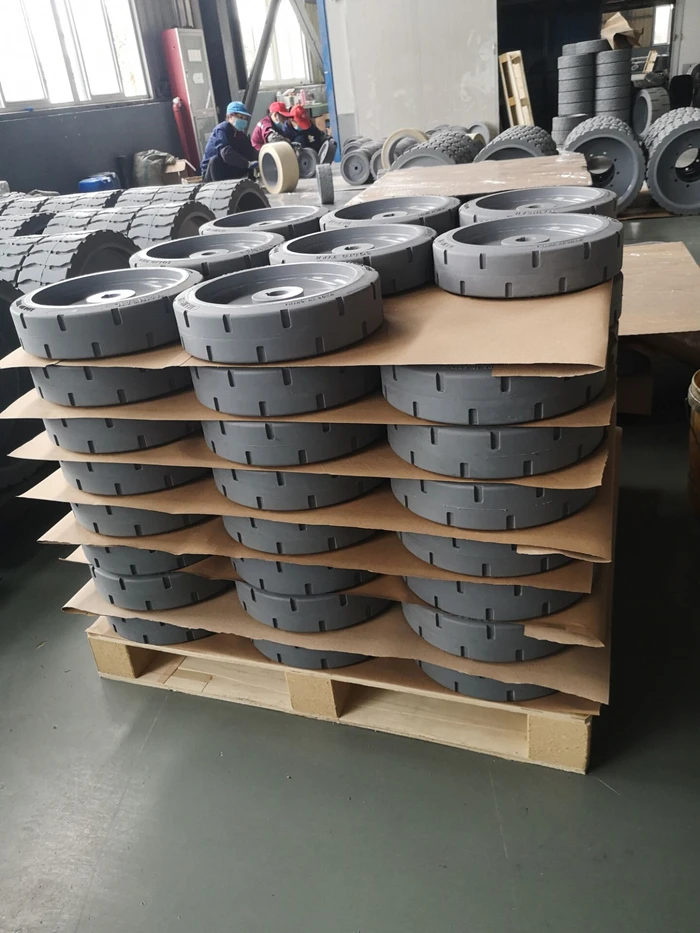 chinese tire factory panther brand high platform solid tyres 406x125 406*125 for JLG